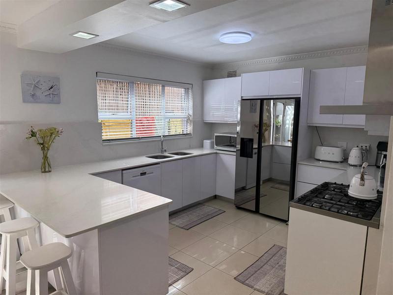 4 Bedroom Property for Sale in Mitchells Plain Central Western Cape